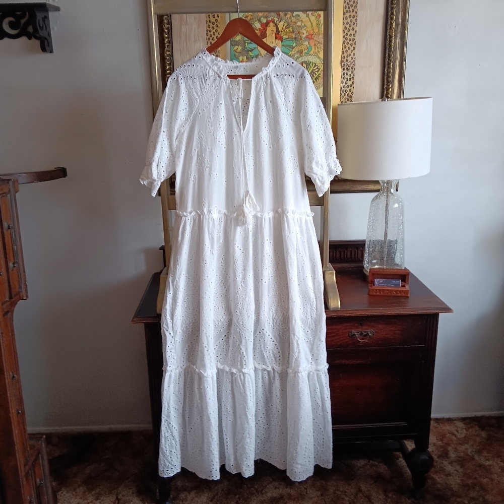 Eyelet short sleeve dress